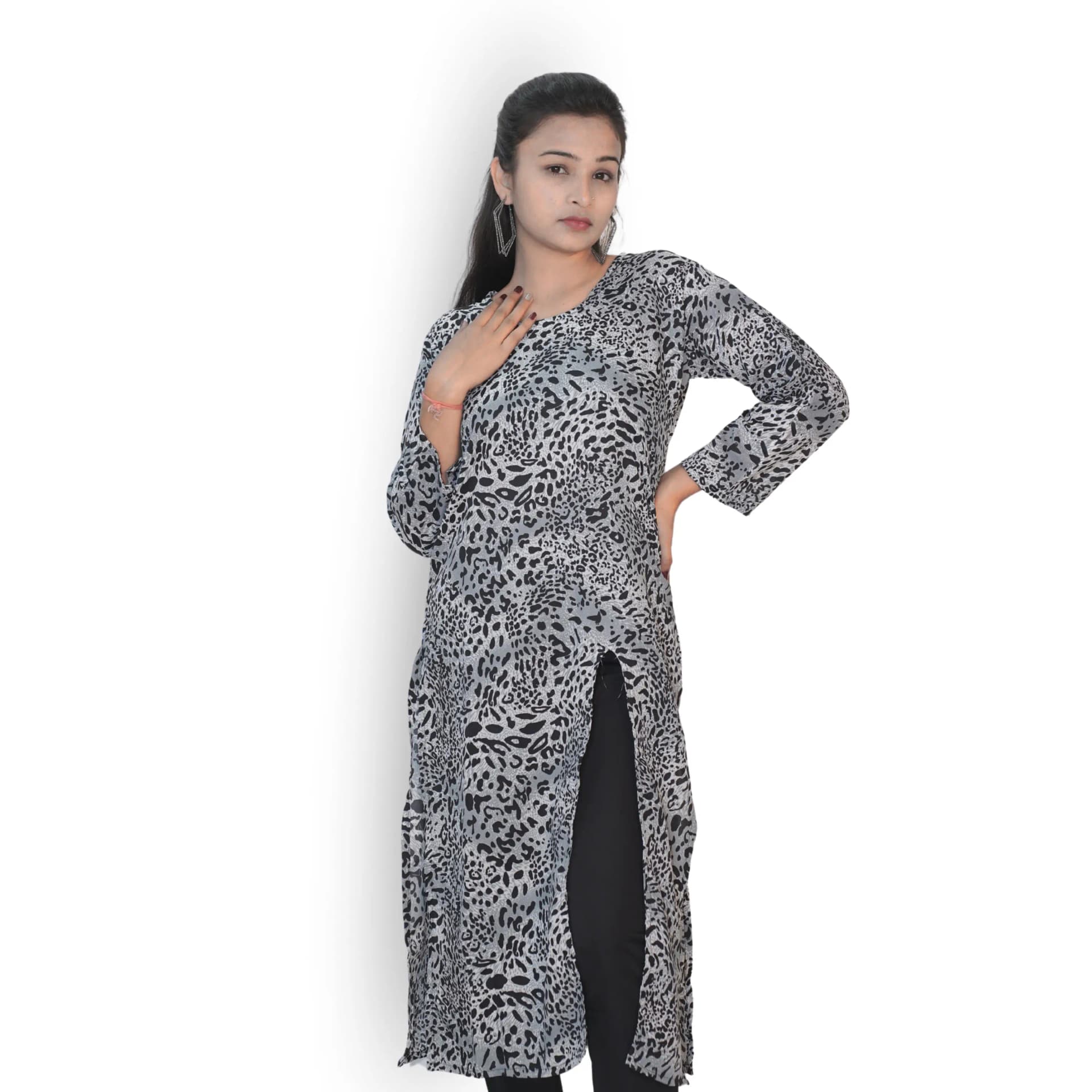 Women's Grey Muslin Printed Straight Kurti with Front Slit | Evorece